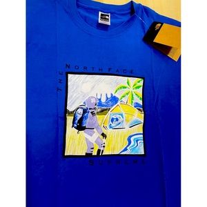 Brand new Supreme North face t-shirt never worn